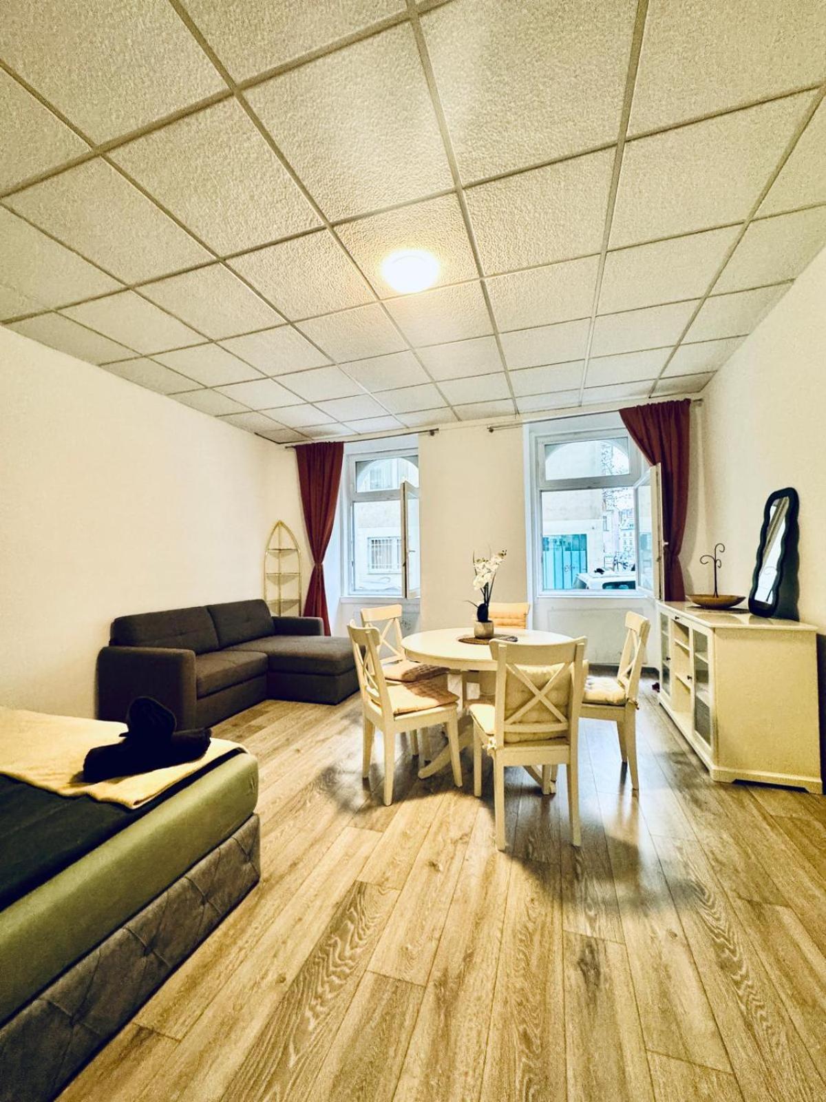 Amazing 2Br Apartment Near Praterstern Wien Exteriör bild