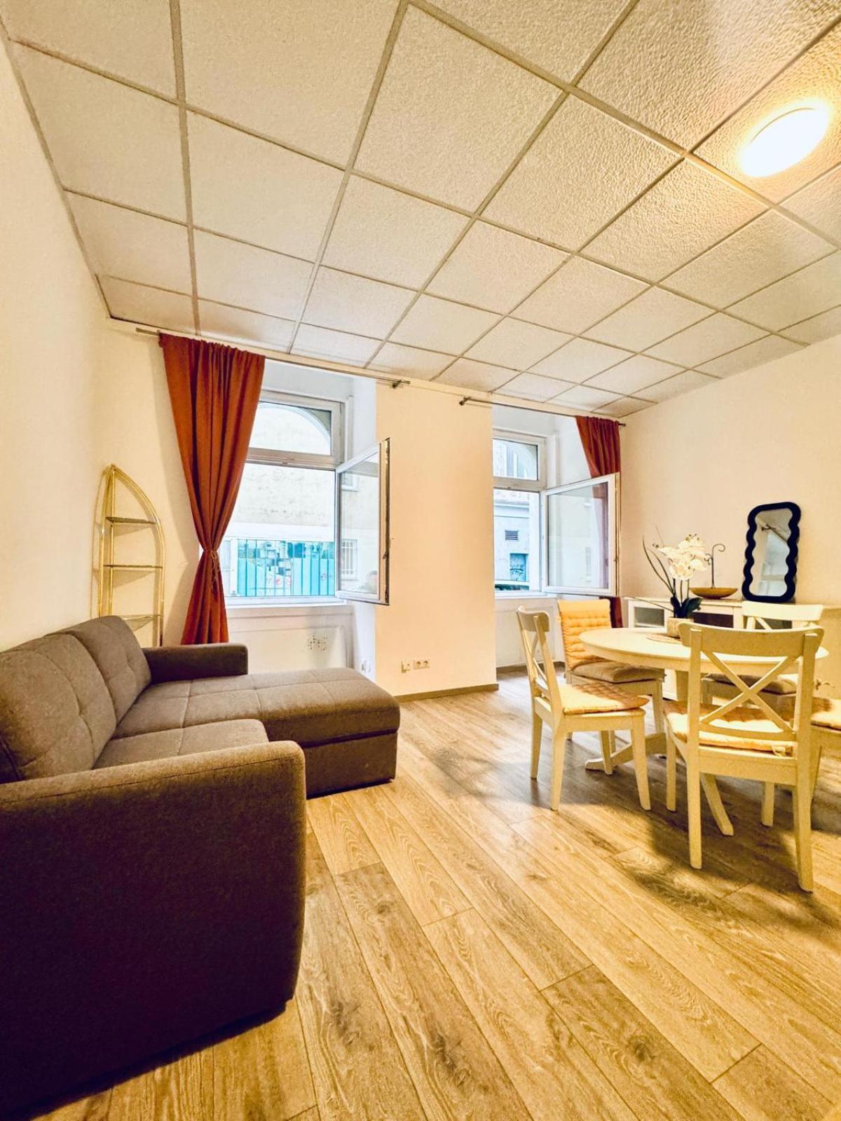 Amazing 2Br Apartment Near Praterstern Wien Exteriör bild