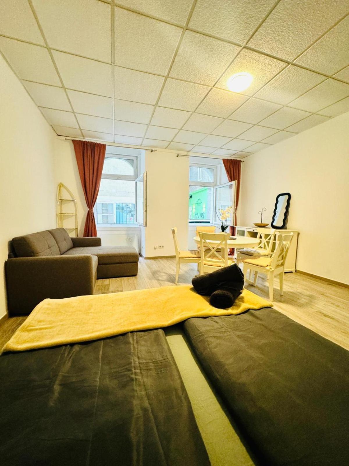 Amazing 2Br Apartment Near Praterstern Wien Exteriör bild