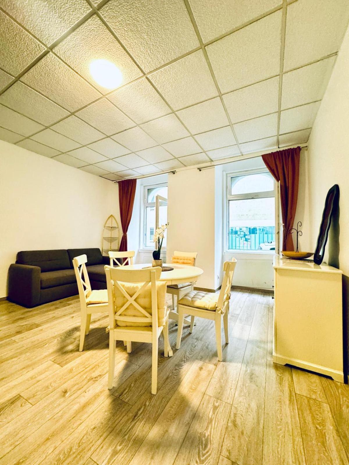 Amazing 2Br Apartment Near Praterstern Wien Exteriör bild