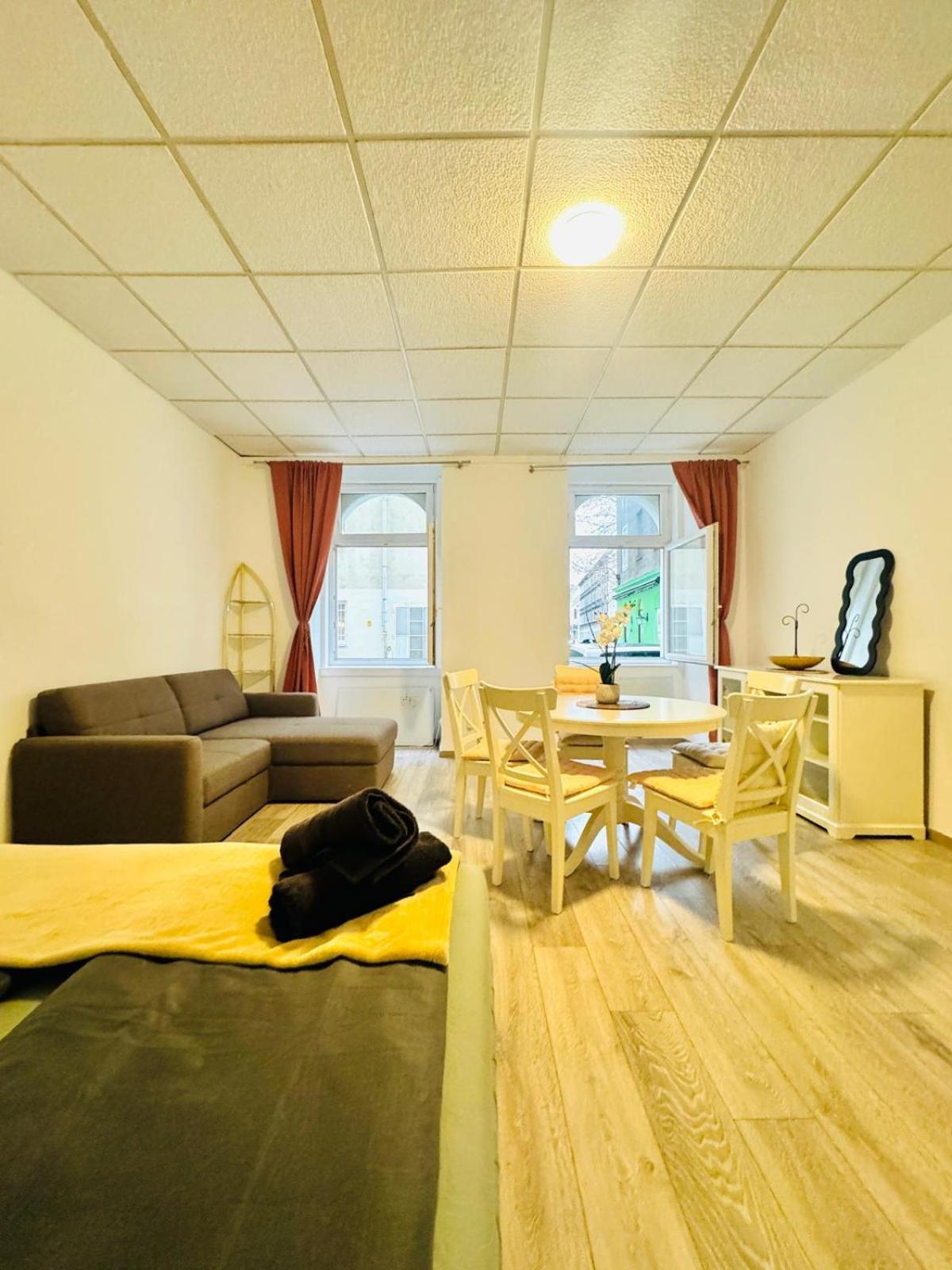 Amazing 2Br Apartment Near Praterstern Wien Exteriör bild