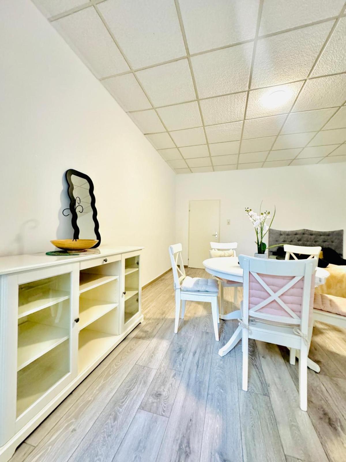 Amazing 2Br Apartment Near Praterstern Wien Exteriör bild